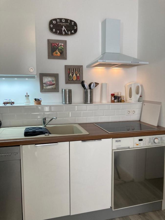 Living At Saarpartments - Adultsonly - Business & Holiday Homes With Kitchen For Long- And Short Term Stay, 3 Min To St Johanner Markt And Points Of Interest Saarbrücken Dış mekan fotoğraf
